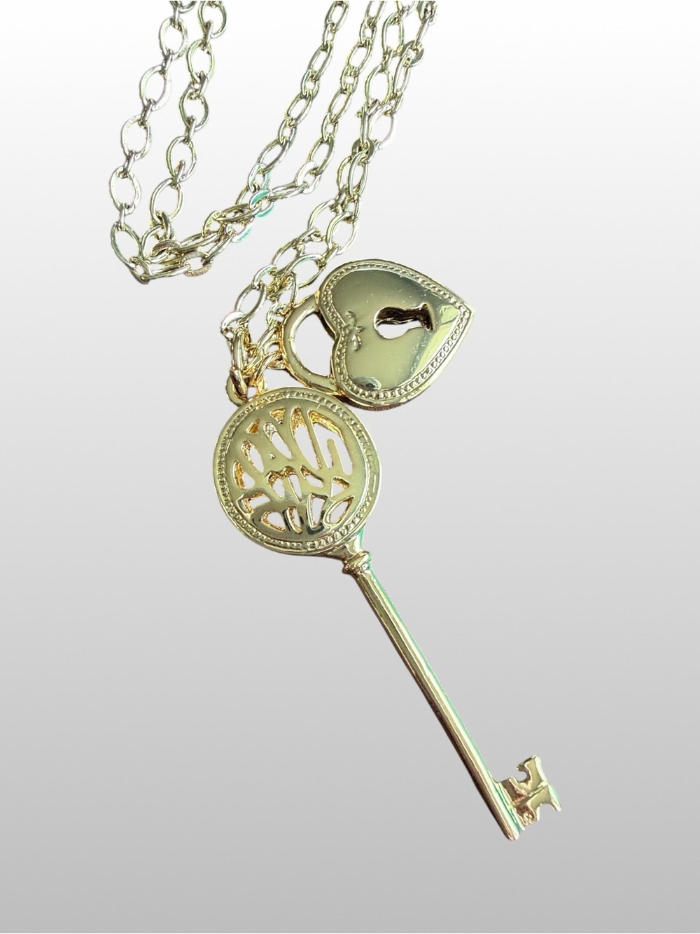 Lilly Pulitzer lock and key necklace